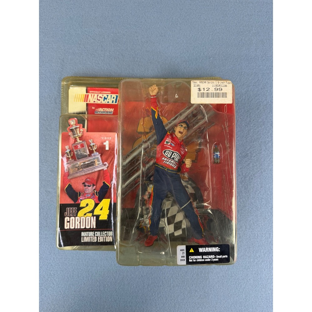 McFarlane NASCAR Action Figure Jeff Gordon 6-Inch Red Blue 2003 Series 1 DuPont‎